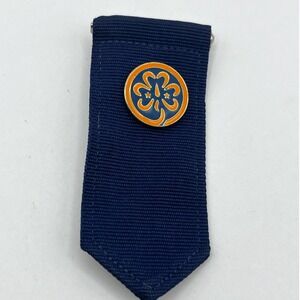 Vintage Girl Scout WAGGGS Blue Ribbon Badge Trefoil Pin Enamel World Association